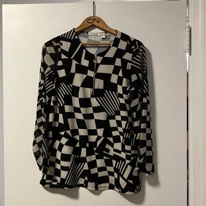 Geometric Black & White Zip-Front Long Sleeve Blouse